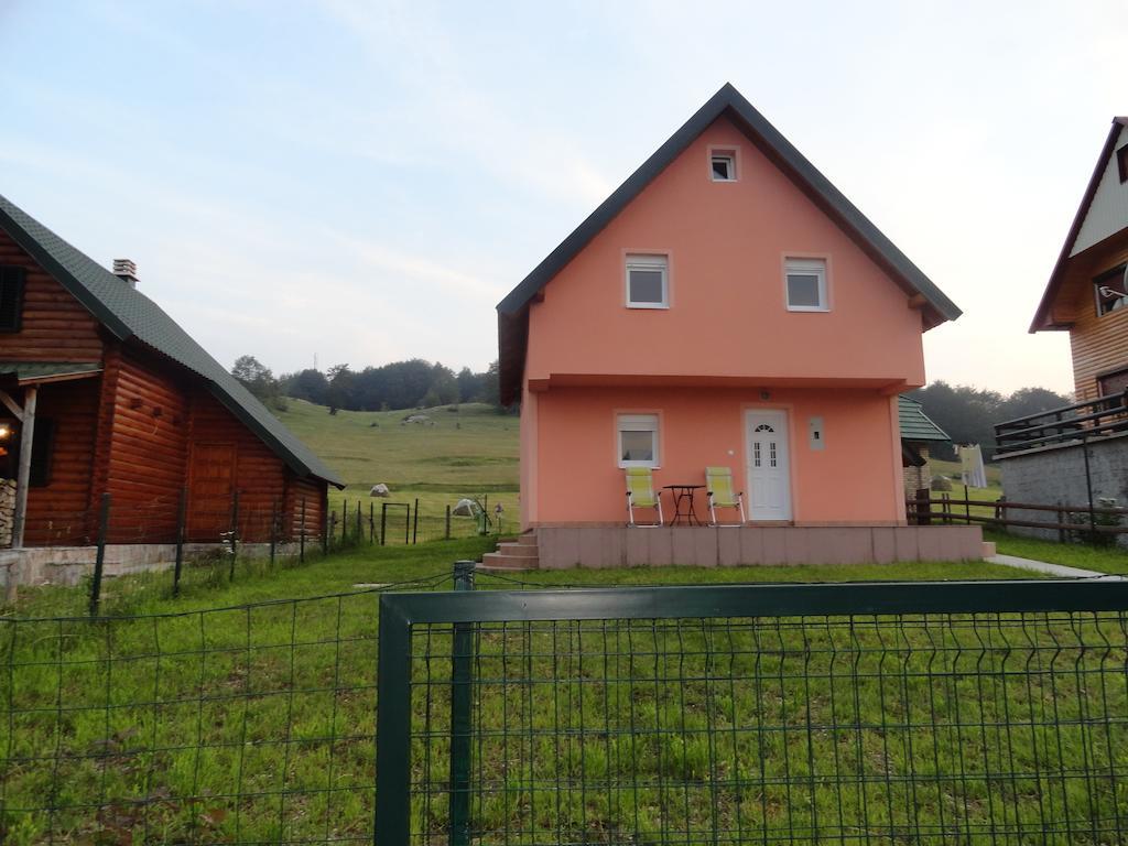 Guest House Happy Žabljak Esterno foto